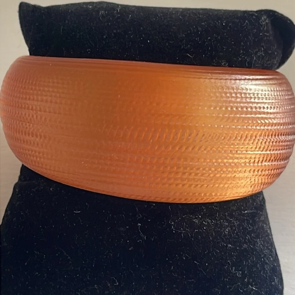 Vintage Style Textured Orange Lucite Chunky Statement Bangle - Picture 2 of 8
